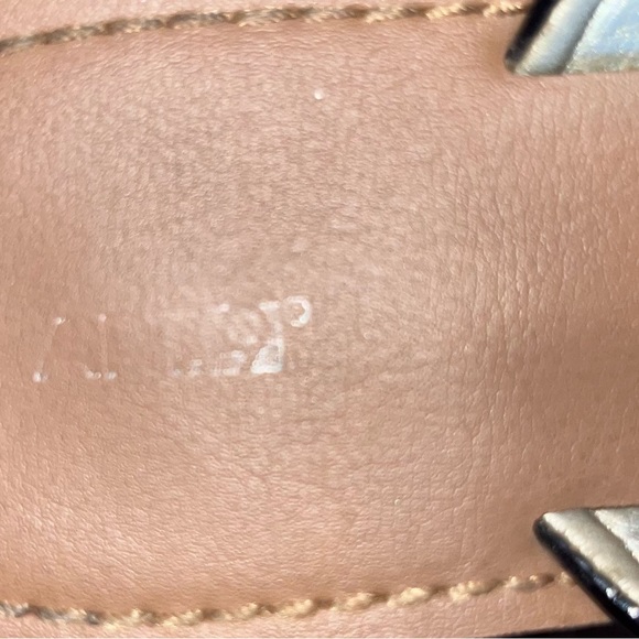 Sandals Bundle - Picture 5 of 5